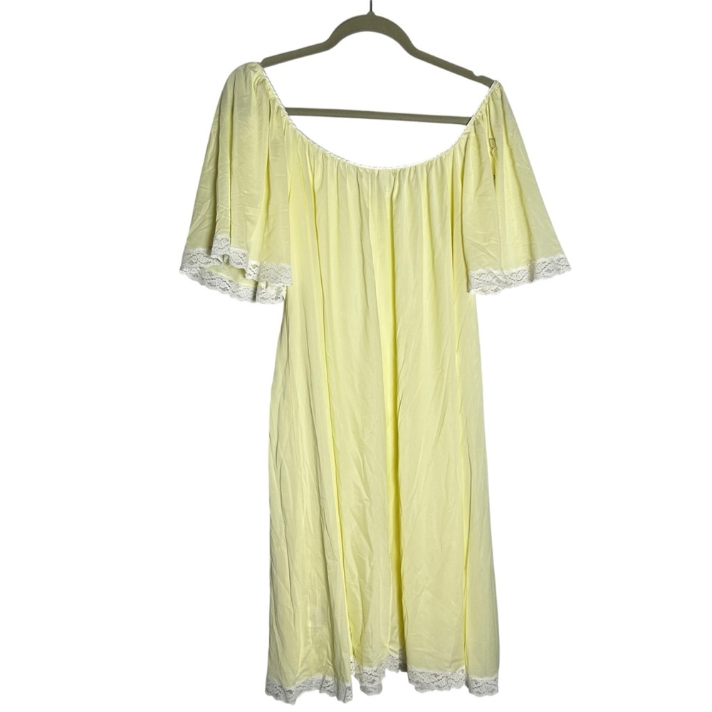 Vintage 1970’s Lucie Ann Yellow & White Lace Trim Nightgown Night Dress
